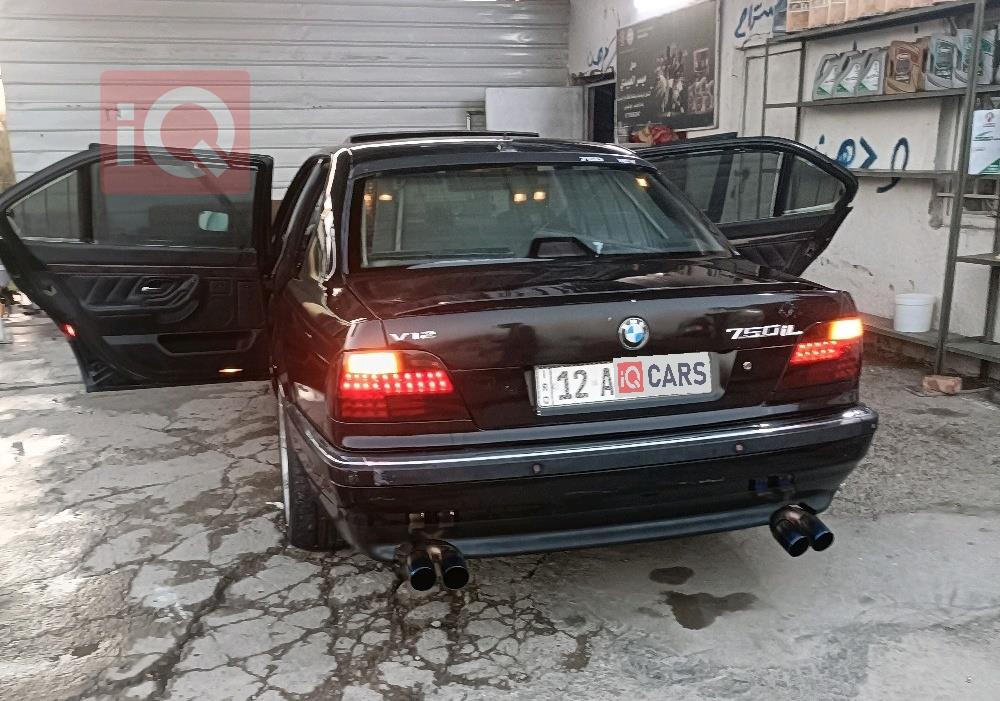 بی ئێم دەبڵیو سیریەس 5